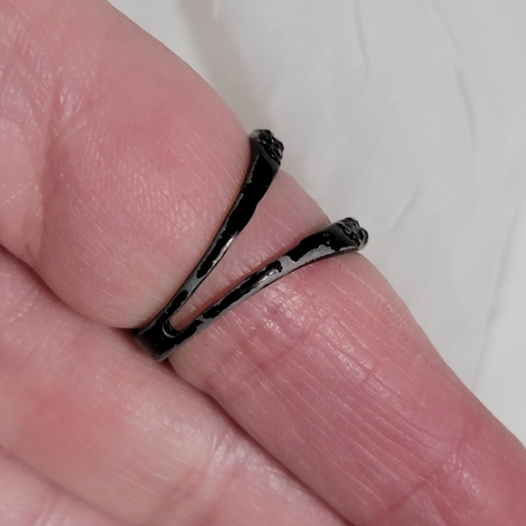 Black sparkle snake ring - Picture 4 of 4